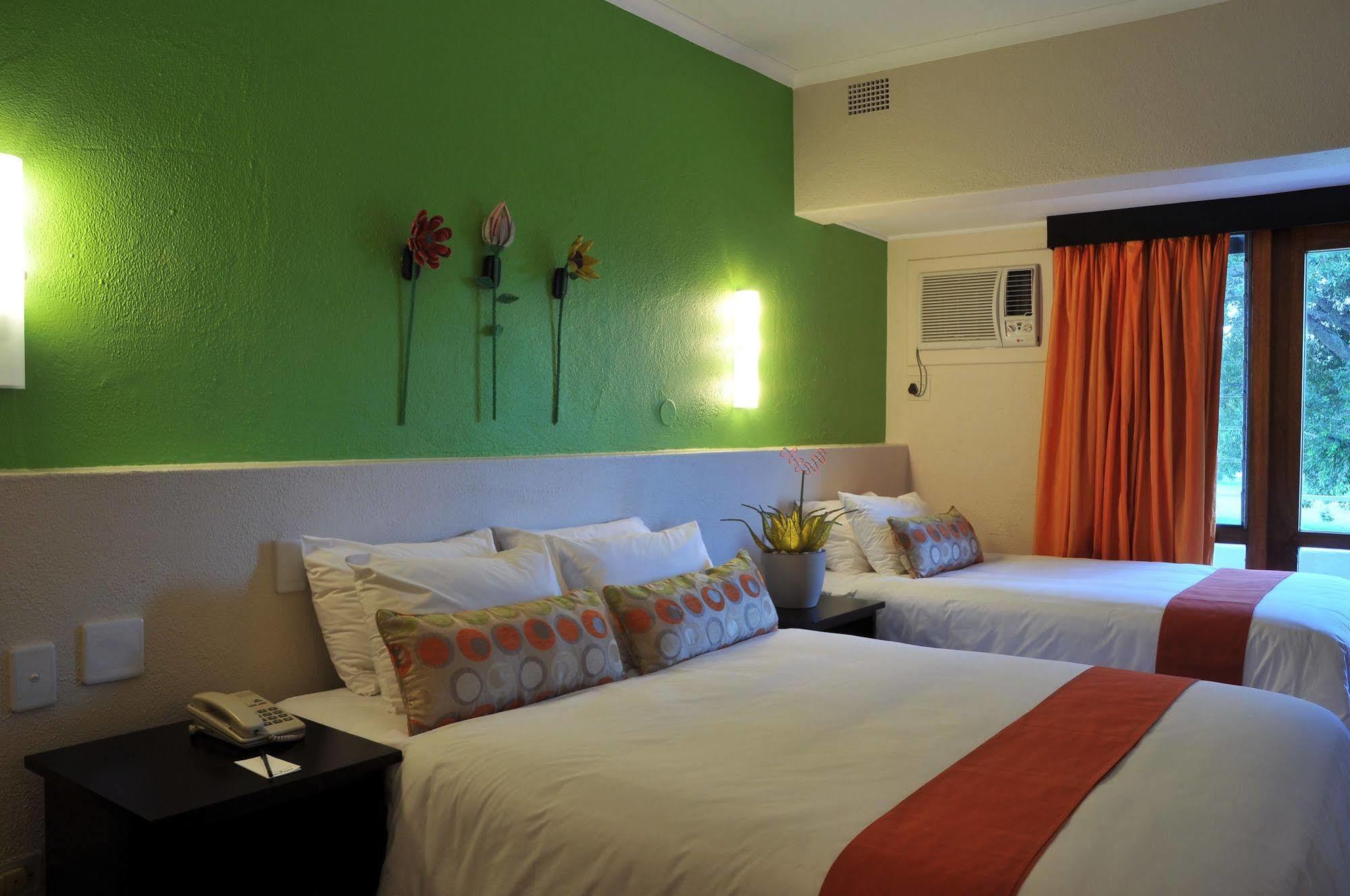 Protea Hotel Winkler White River Exterior photo