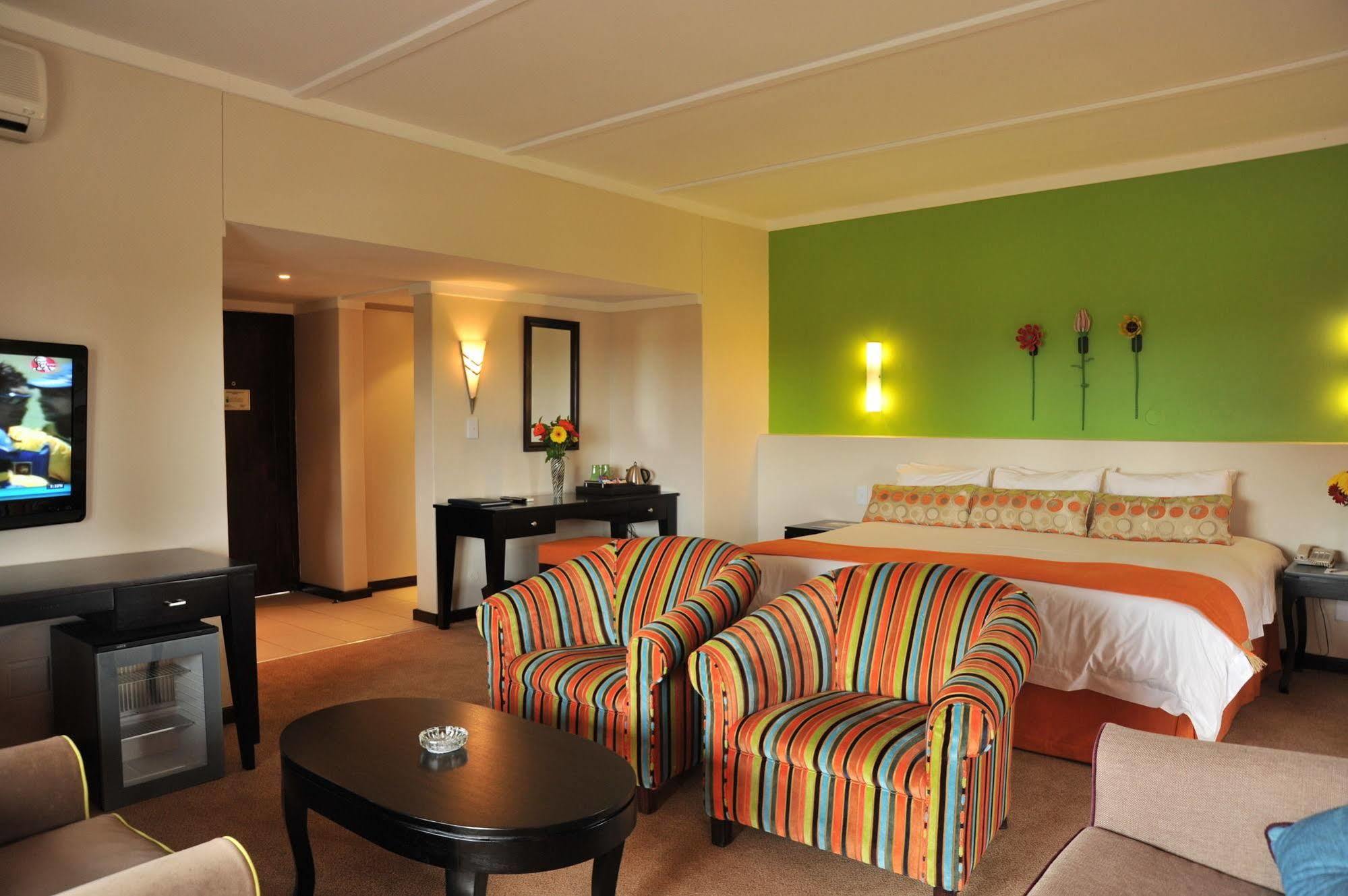 Protea Hotel Winkler White River Exterior photo
